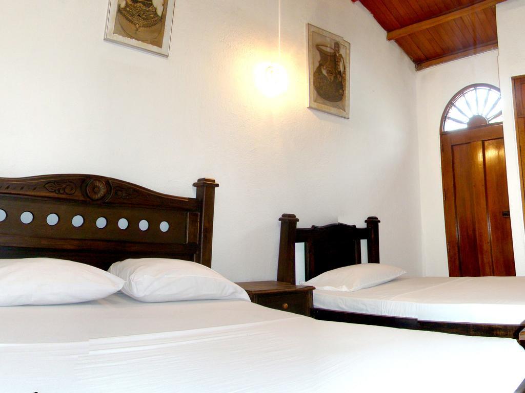 Hotel Casa Vieja Santa Marta  Exteriör bild