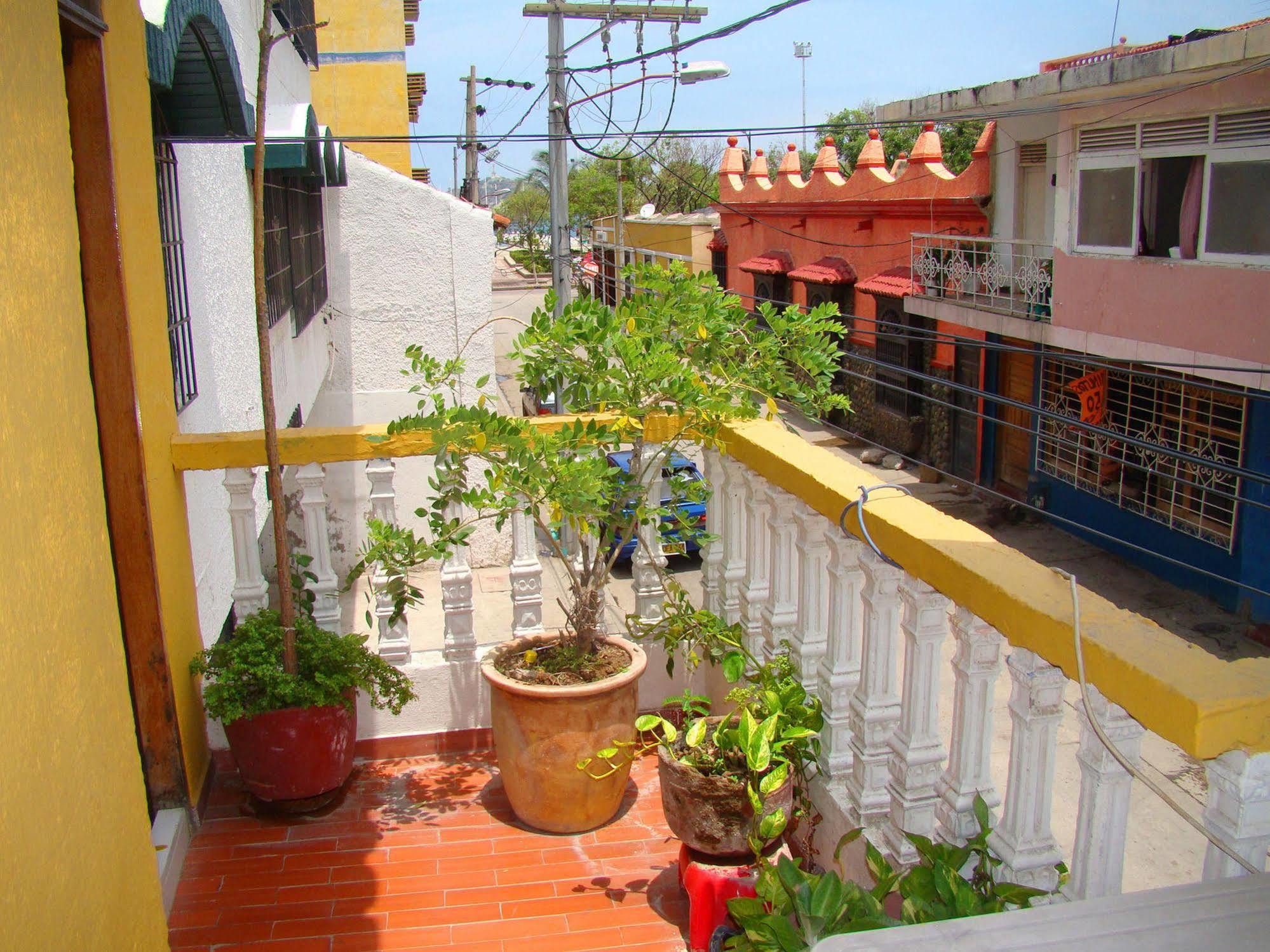 Hotel Casa Vieja Santa Marta  Exteriör bild