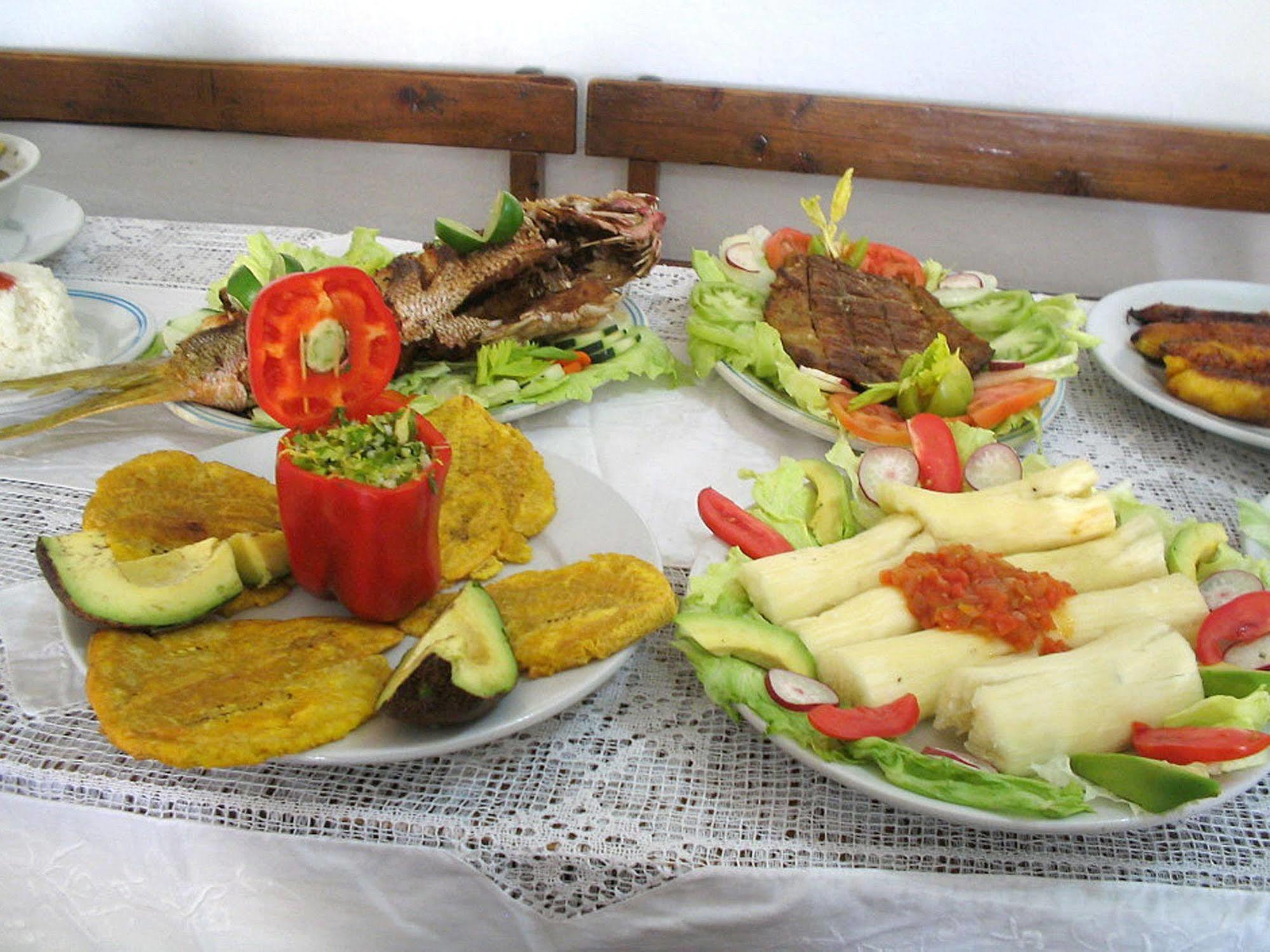 Hotel Casa Vieja Santa Marta  Exteriör bild